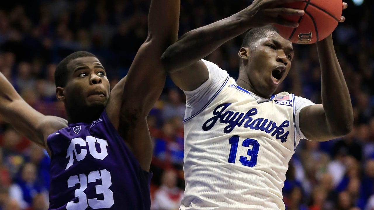 Freshmen Bragg, Diallo spark Jayhawks over TCU 70-63